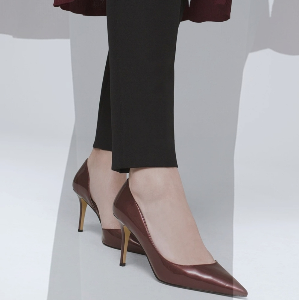 BNWOT - WHBM  ELLA Patent Pumps